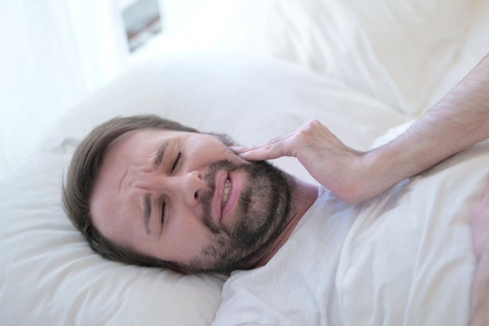 How To Fall Asleep With a Toothache – Hibermate
